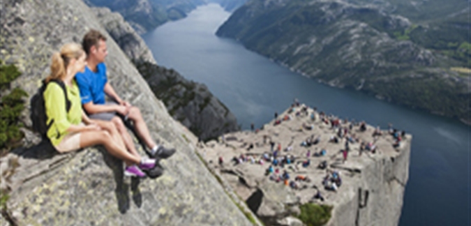 Preikestolen by Terje Rakke